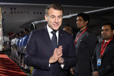 En Inde, Emmanuel Macron mise sur les Rafale et l’IA aux côtés de Modi