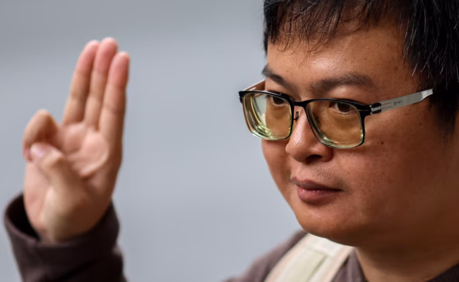 En Thaïlande, la peine de l’avocat Arnon Nampa alourdie pour outrage à la monarchie (AP)