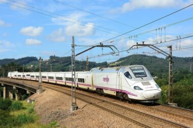 Espagne : reprise du traffic des TGV entre Madrid et l’Andalousie, un mois après la tragédie d’Adamuz