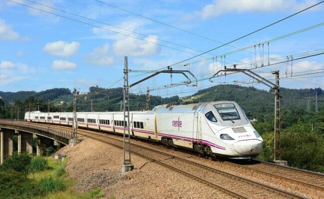 Espagne : reprise du traffic des TGV entre Madrid et l’Andalousie, un mois après la tragédie d’Adamuz