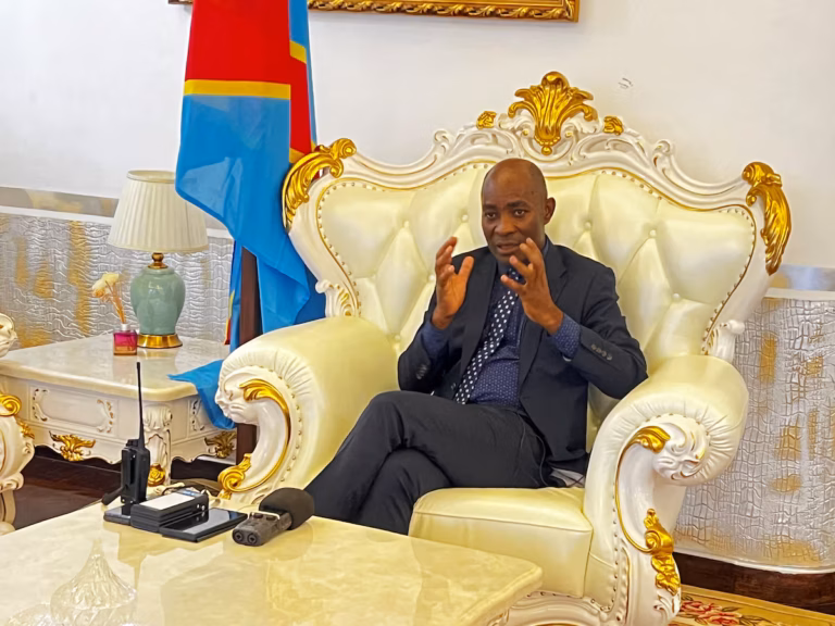 Est de la RDC - au moins 172 corps découverts dans des charniers après le retrait des rebelles à Uvira (AP)