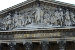 Fin de vie : l’Assemblée relance le débat sur « l’aide à mourir »