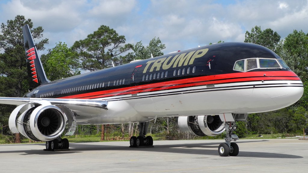 Florida: Palm Beach airport to be renamed after Donald Trump