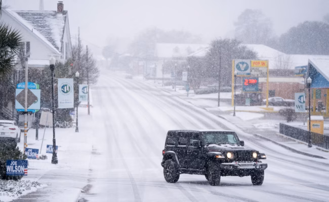 Froid extrême aux États-Unis - après un week-end de tempête de neige, des températures glaciales persistent (AP)