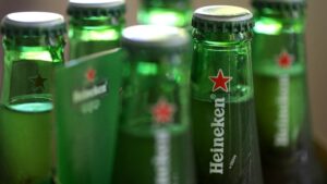 Heineken taille dans ses effectifs - jusqu’à 6.000 postes supprimés dans un marché en berne