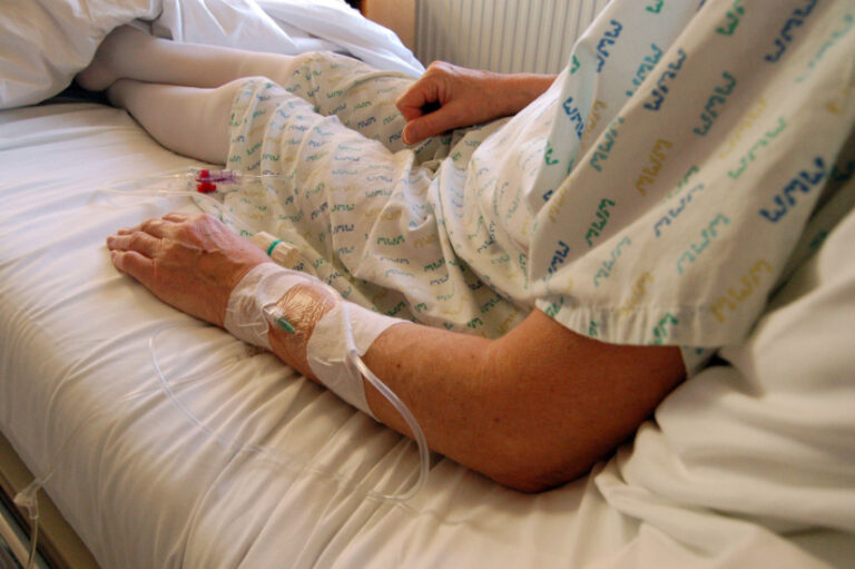 Hospitalisation et urgences : plusieurs forfaits en hausse pour réduire le déficit de la Sécurité sociale