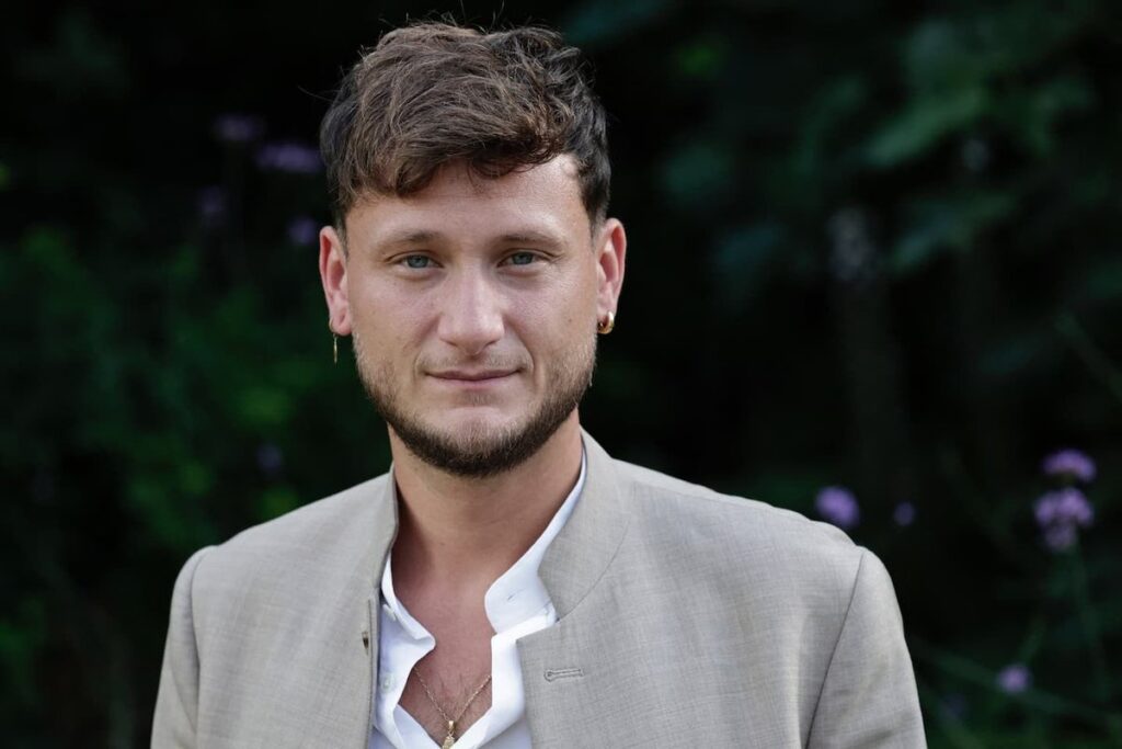 Mort de Quentin : l’Assemblée nationale suspend l’accès du collaborateur de Raphaël Arnault