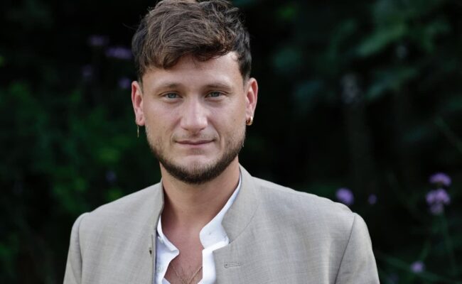 Mort de Quentin : l’Assemblée nationale suspend l’accès du collaborateur de Raphaël Arnault