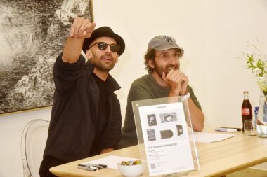 JR et l'ex Daft Punk Thomas Bangalter métamorphosent le Pont-Neuf en installation immersive