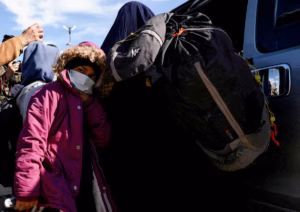 L’Australie exclut d’aider les familles liées à l’EI à quitter un camp syrien (AP)