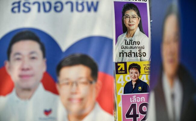 La Thaïlande vote lors d’élections anticipées marquées par une lutte à trois pour le pouvoir (AP)