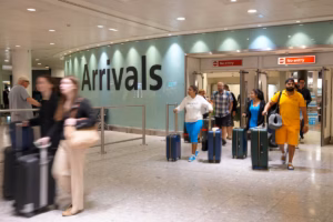 Le United Kingdom renforce l’obligation d’autorisation électronique de voyage (ETA) (AP)