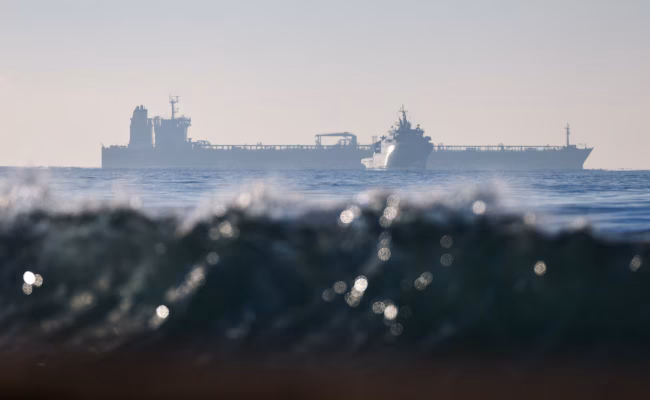 Le pétrolier GRINCH, soupçonné d’appartenir à la « flotte fantôme » russe, autorisé à quitter la France après le paiement d’une amende (AP)