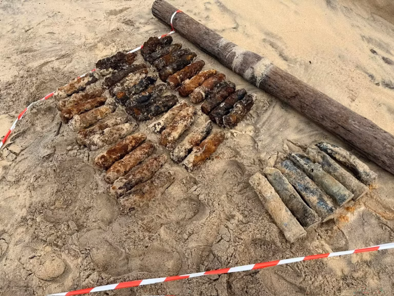L’effondrement d’un bunker met au jour 39 obus datant de la Seconde Guerre mondiale sur le littoral girondin