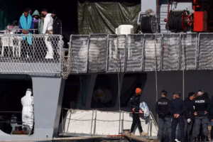 Les législateurs européens approuvent des règles d’asile plus strictes sur fond de poussée anti-immigration (AP)