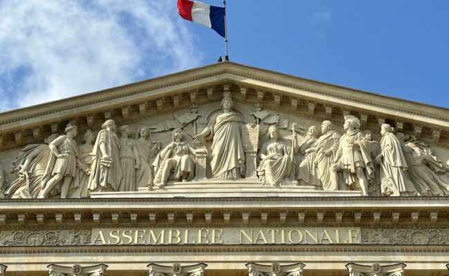 L’exécutif accélère au Parlement avec une rafale de projets de loi jusqu’en juillet