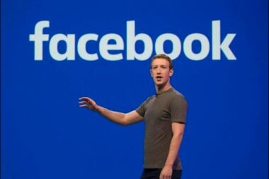 Mark Zuckerberg lance Facebook