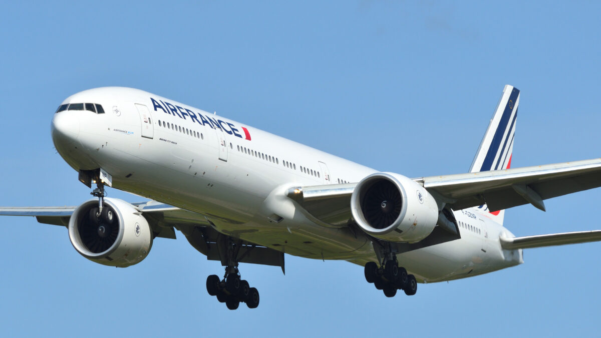 Martinique : un vol Air France contraint de revenir à Fort-de-France après un incident moteur
