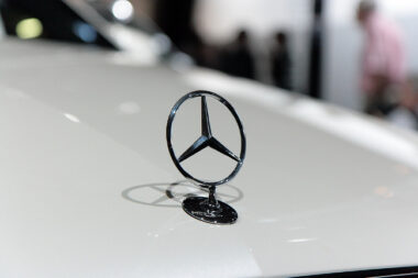 Mercedes-Benz voit son bénéfice net chuter et ses marges tomber à un plus bas historique (ap)