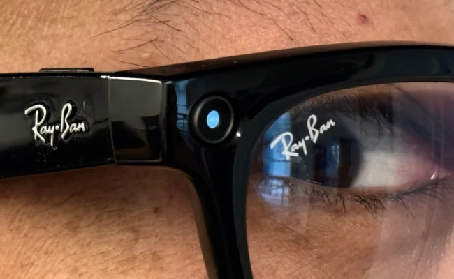 Meta prépare une identification faciale sur ses lunettes connectées