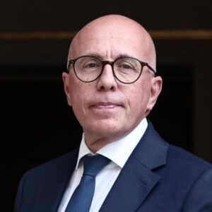 Municipales à Nice : Éric Ciotti donné en tête devant Christian Estrosi au premier tour selon un sondage