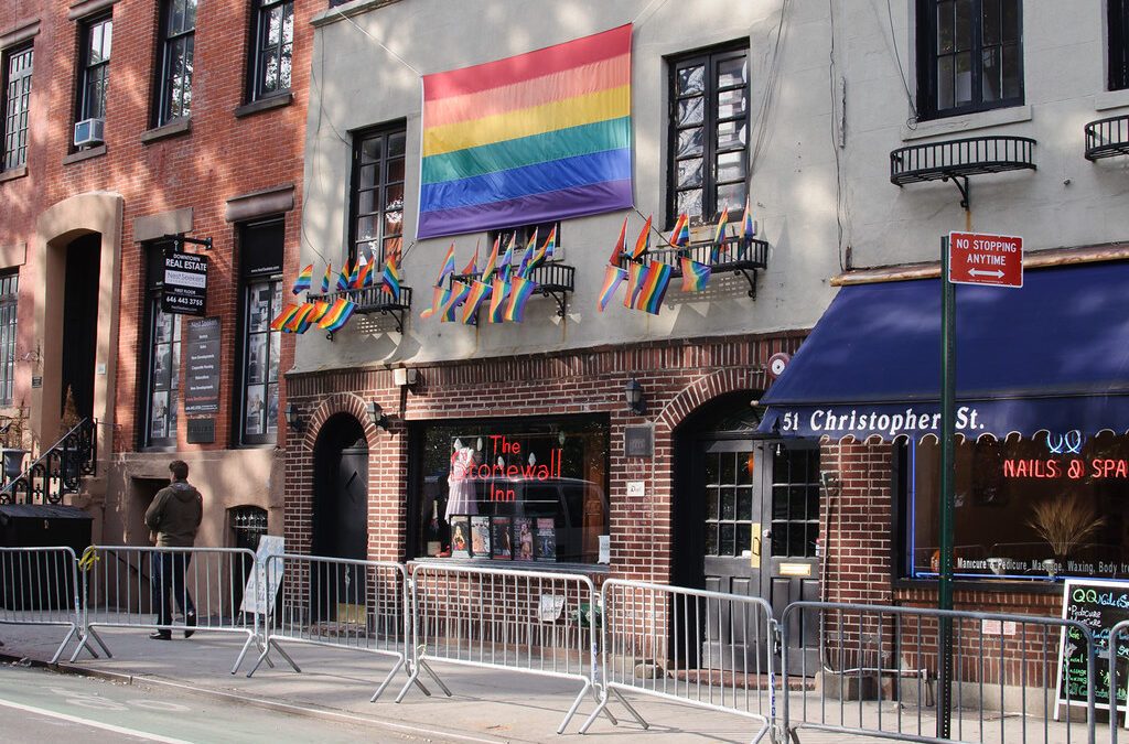 New York : polémique après le retrait du drapeau arc-en-ciel du site historique de Stonewall