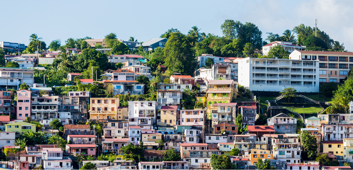 Outre-mer : plus de 700 000 personnes touchées par le mal-logement selon un rapport