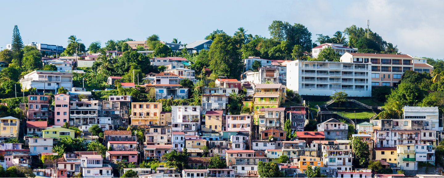 Overseas territories: more than 700,000 people affected by inadequate housing, according to a report