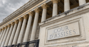 Paris : « l’homme au borsalino » rejugé pour le braquage d’une boutique Piaget