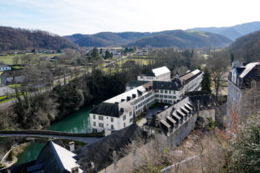 Pyrénées-Atlantiques - un second ecclésiastique mis en examen pour viol dans l’affaire de Notre-Dame de Bétharram
