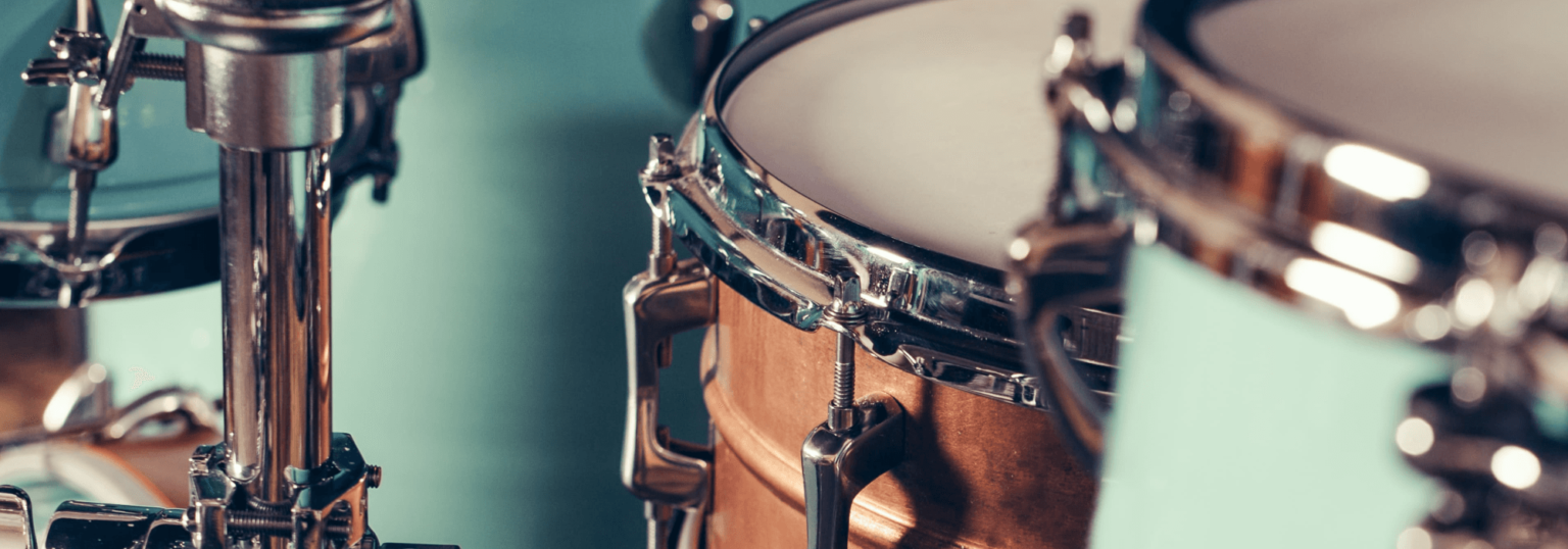 Quand la batterie traverse le corps : pourquoi les percussions se ressentent physiquement