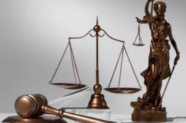 Quarante-trois ans après un meurtre à Amiens, la fille de la victime attaque l’État