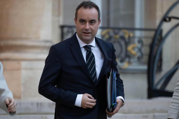 Government reshuffle: announcement postponed until next week