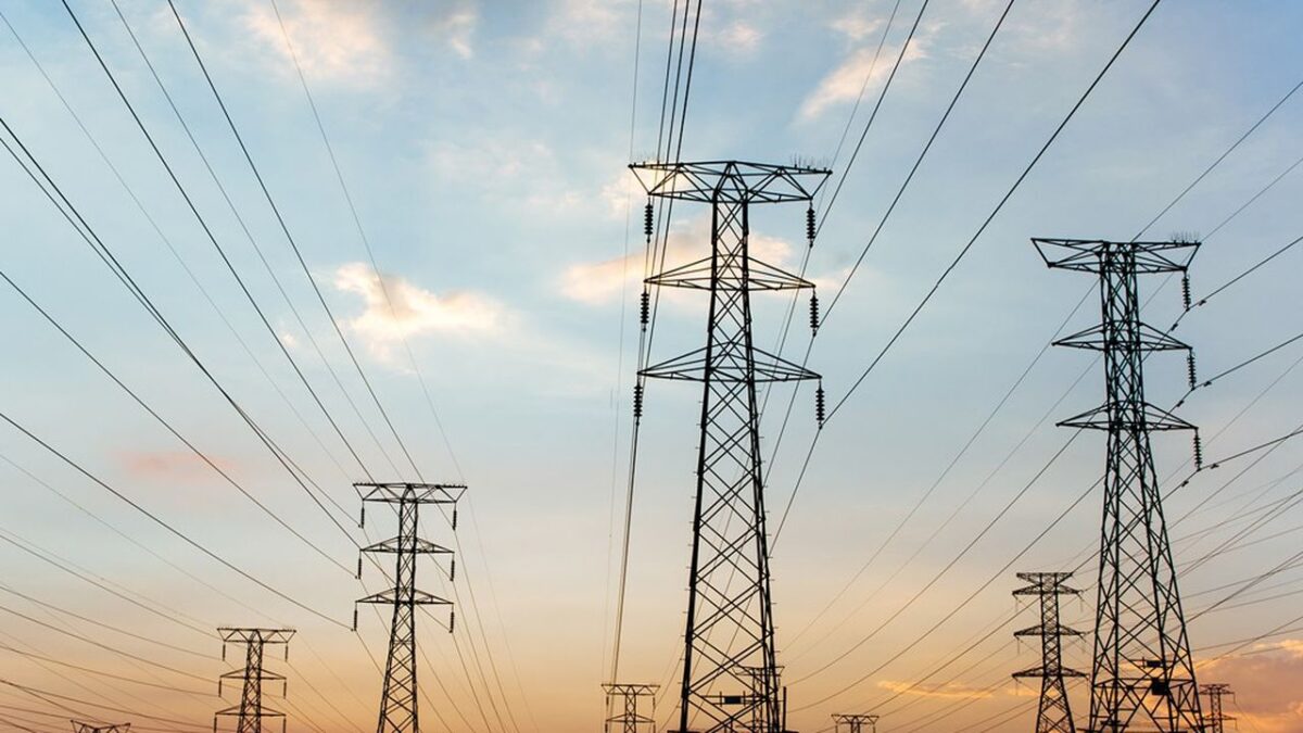 Réseaux électriques : 200 milliards d’euros sur la table pour moderniser le système français