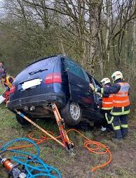 Côte-d'Or : trois blessés dans une collision entre deux voitures à Saint-Aubin, la route départementale 906 coupée à la circulation