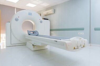 Scanner médical : l’outil indispensable qui pourrait, à long terme, favoriser certains cancers