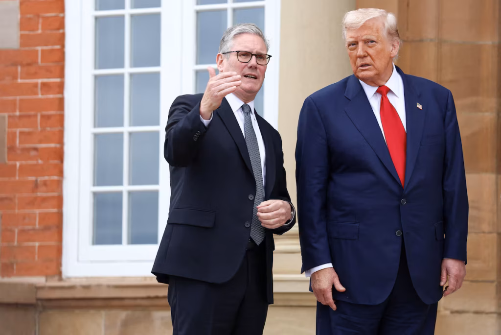 Starmer et Trump coordonnent leurs positions sur la Russie, l’Ukraine et l’Iran après les discussions de Genève (AP)
