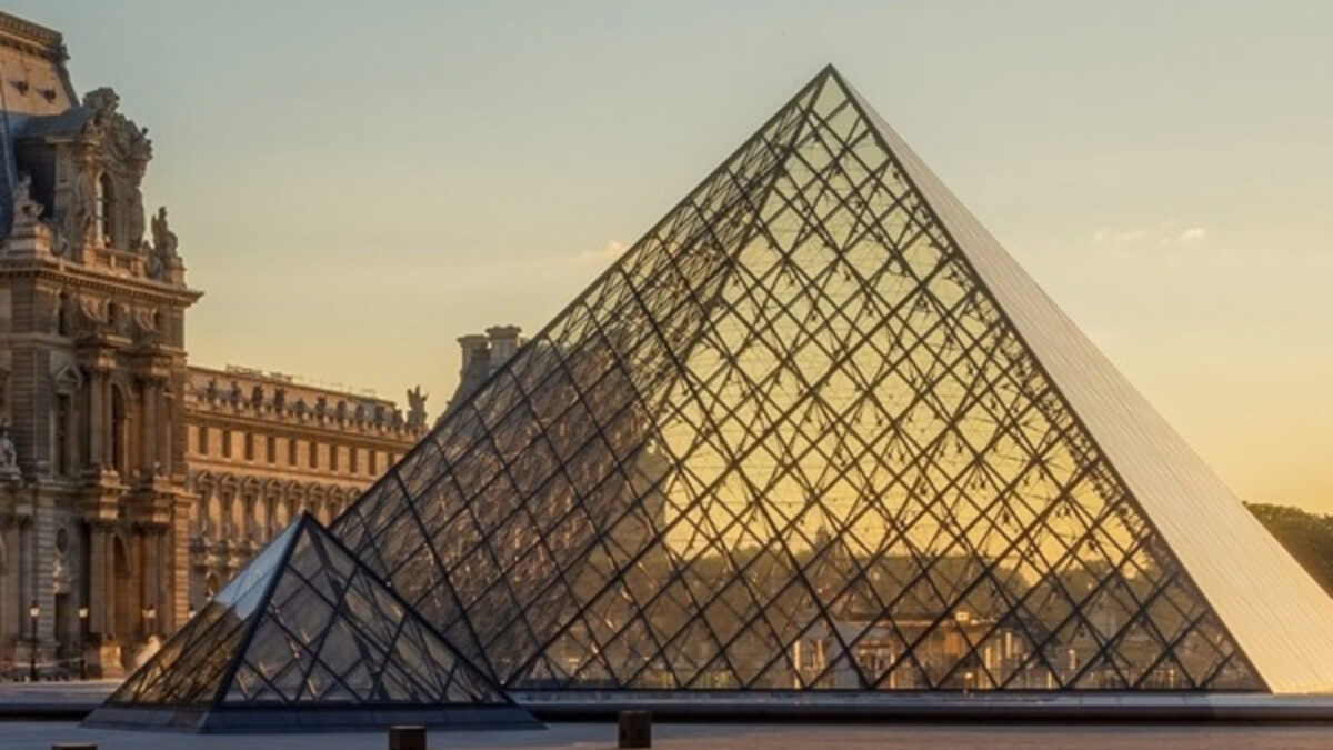 Trafic à la billetterie du Louvre : neuf mis en examen, une personne écrouée