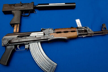 Trafic d’armes entre la Corse et le Var - un arsenal de guerre refait surface en plein procès à Marseille