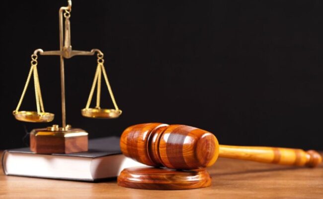 Trafic d’armes lié à la Corse : des peines allégées et plusieurs relaxes à Marseille