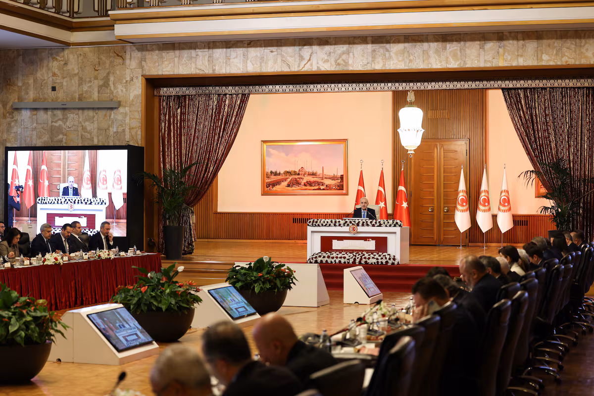 Turquie - l’aval parlementaire à une feuille de route pour la paix salué comme un tournant par une source du PKK (AP)