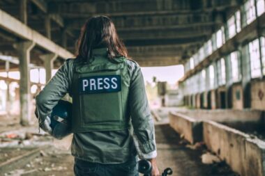 Un nombre record de 129 journalistes tués dans le monde en 2025, selon le CPJ