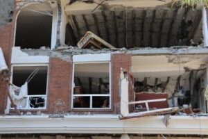 Une explosion à Bandar Abbas fait un mort et 14 blessés à la veille de manœuvres navales iraniennes dans le détroit d’Ormuz (AP)