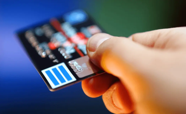 Une fausse carte bancaire envoyée par courrier pour piéger les Français