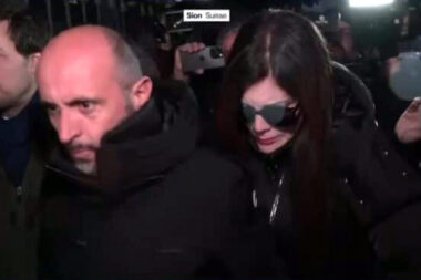 "Vous étiez nos protégés et vous l’êtes toujours." Jacques et Jessica Moretti écrivent une lettre à leurs employés