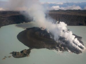 Vanuatu : niveau d'alerte 5 après une éruption du volcan d’Ambae