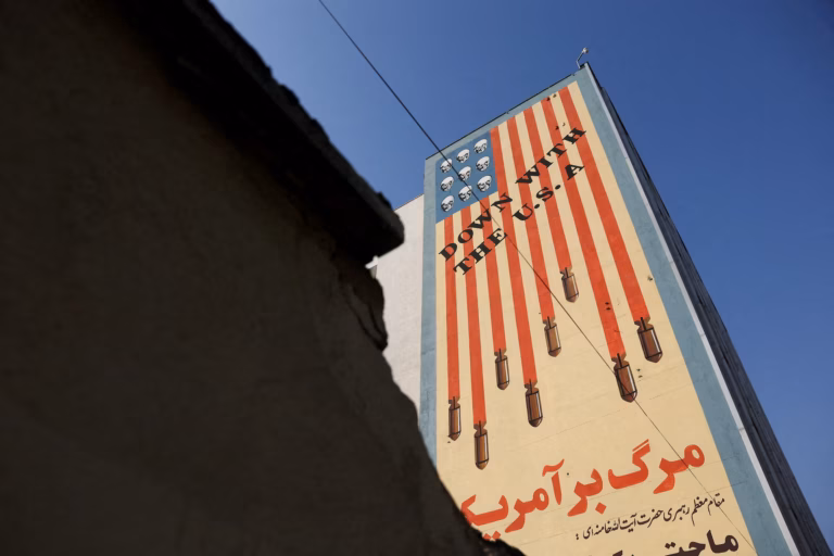 Des étudiants iraniens manifestent pour le troisième jour malgré la pression américaine
