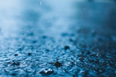 Pluies persistantes et vents encore sensibles : la France sous un temps très perturbé ce vendredi