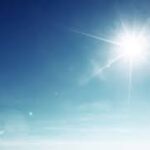 Samedi doux mais chargé : éclaircies au nord-est, averses à l’ouest, instable en Méditerranée