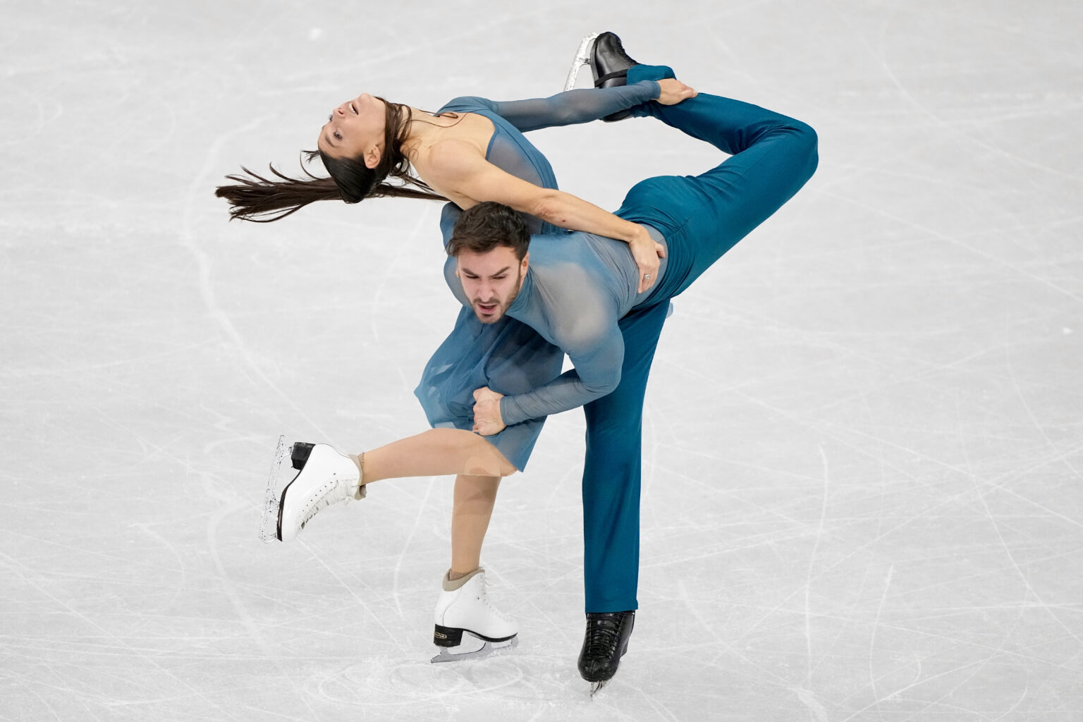 — JO – Historique ! Guillaume Cizeron et Laurence Fournier Beaudry champions olympiques de danse sur glace